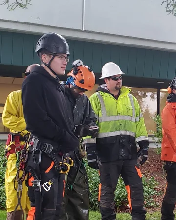 Crew members during a tree inspection in Sacramento, CA